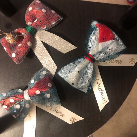 Accessories - Christmas bows!